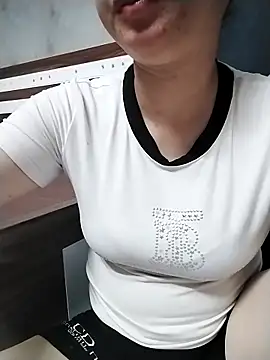 Mie rose online show from April 11, 2026, 1:02 am