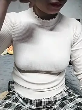 Mie rose online show from November 24, 2025, 2:06 pm