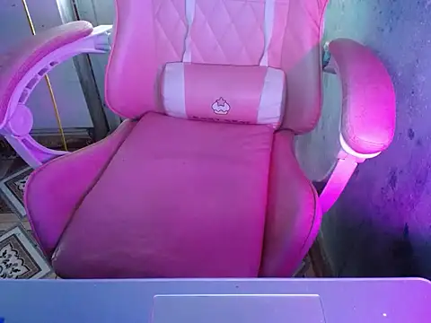 ahoa Tk online show from December 15, 2025, 4:51 am