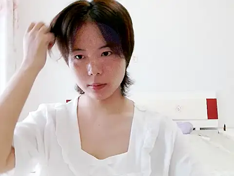 huihui520-- online show from September 18, 2025, 12:02 am