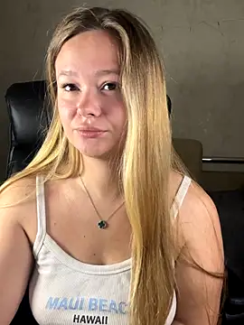 Snapshot of CaramelleSugar_ chatting on September 29, 2025, 4:34 pm CaramelleSugar online show from September 29, 2025, 4:34 pm