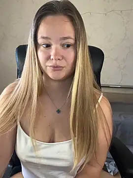 Snapshot of CaramelleSugar_ chatting on September 24, 2025, 8:21 am CaramelleSugar online show from September 24, 2025, 8:21 am