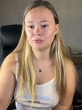 Snapshot of CaramelleSugar_ chatting on September 30, 2025, 5:46 am CaramelleSugar online show from September 30, 2025, 5:46 am