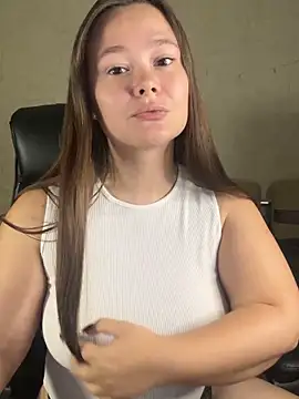 Snapshot of CaramelleSugar_ chatting on November 2, 2025, 5:18 pm CaramelleSugar online show from November 2, 2025, 5:18 pm