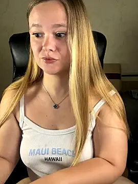 Snapshot of CaramelleSugar_ chatting on September 26, 2025, 5:42 pm CaramelleSugar online show from September 26, 2025, 5:42 pm