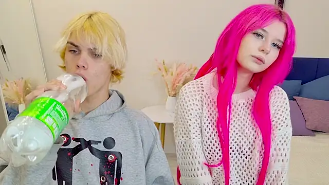 Bonnie And C1yde online show from October 4, 2025, 5:03 pm