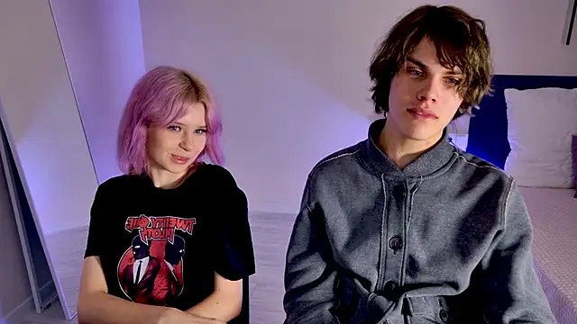 Bonnie And C1yde online show from November 12, 2025, 5:17 pm