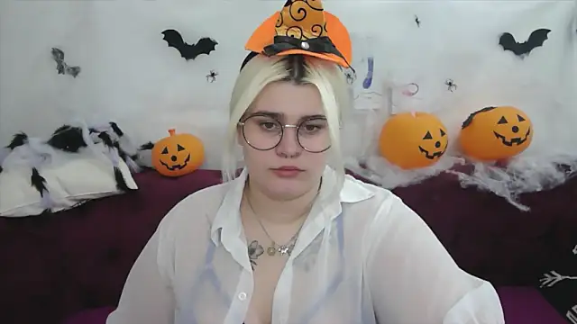 Amber Monro online show from October 29, 2025, 4:22 am