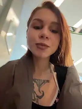 Snapshot of RosieSecret chatting on December 17, 2025, 8:08 am RosieSecret online show from December 17, 2025, 8:08 am