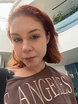 Snapshot of RosieSecret chatting on October 6, 2025, 8:04 am RosieSecret online show from October 6, 2025, 8:04 am