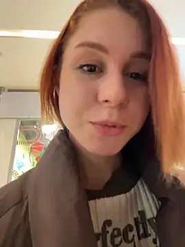 Snapshot of RosieSecret chatting on December 15, 2025, 8:09 am RosieSecret online show from December 15, 2025, 8:09 am