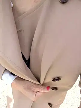 pink-mai online show from March 27, 2026, 4:10 am