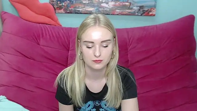 SofySofty online show from October 5, 2025, 5:03 pm