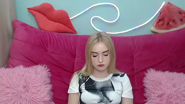 SofySofty online show from November 18, 2025, 5:55 am