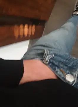 Snapshot of Rulbos33 chatting on October 1, 2025, 2:43 pm Rulbos33 online show from October 1, 2025, 2:43 pm