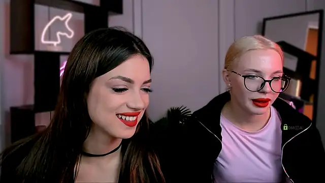 Snapshot of rose_style chatting on October 17, 2025, 8:50 am rose style online show from October 17, 2025, 8:50 am