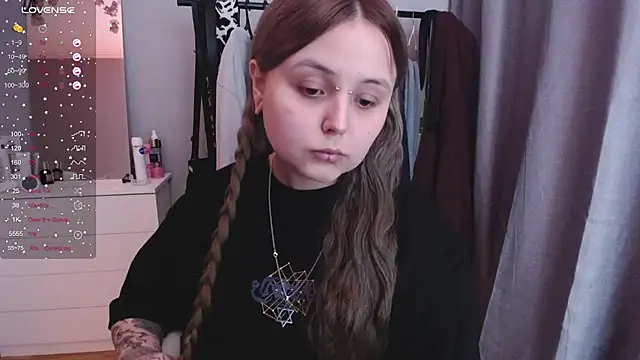 Snapshot of vendymories chatting on March 4, 2026, 1:41 pm vendymories online show from March 4, 2026, 1:41 pm