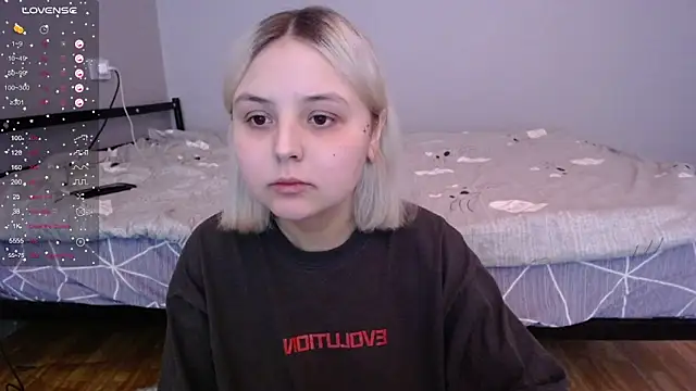 Snapshot of vendymories chatting on December 16, 2025, 5:39 pm vendymories online show from December 16, 2025, 5:39 pm