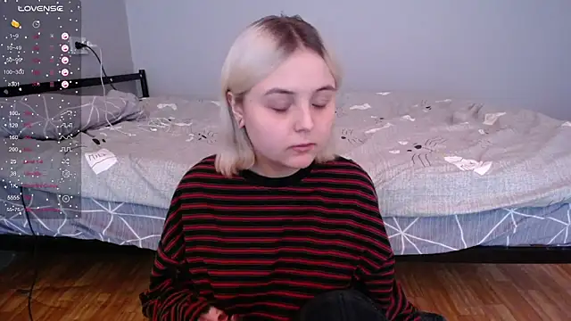 Snapshot of vendymories chatting on December 18, 2025, 6:34 pm vendymories online show from December 18, 2025, 6:34 pm