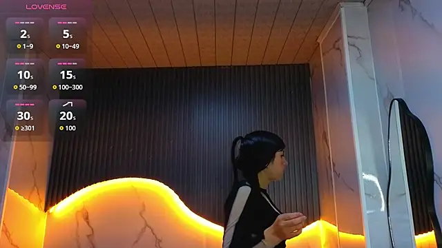 Eilyn love b online show from October 22, 2025, 12:48 pm