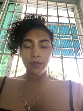 SophieD online show from November 12, 2025, 1:37 pm