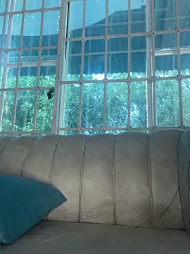 Snapshot of SophieD chatting on September 27, 2025, 12:33 pm SophieD online show from September 27, 2025, 12:33 pm