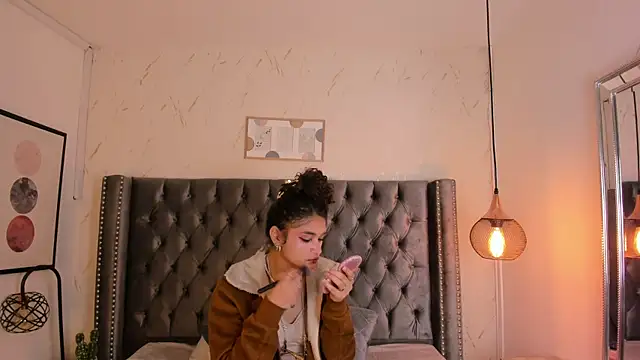 Puffy Hearts online show from September 25, 2025, 3:40 pm