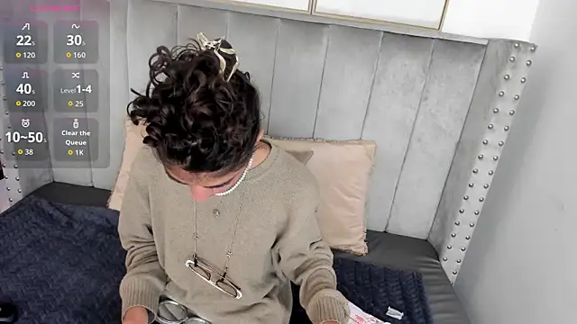 Puffy Hearts online show from October 8, 2025, 4:51 pm