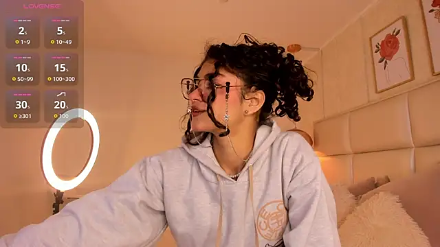 Puffy Hearts online show from September 24, 2025, 2:12 pm