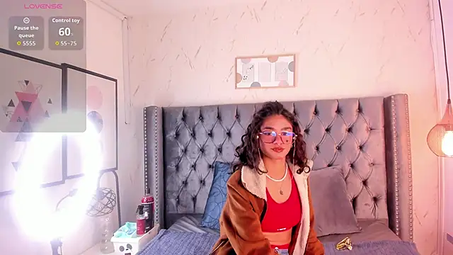 Puffy Hearts online show from October 15, 2025, 5:32 pm