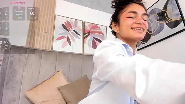 Puffy Hearts online show from September 22, 2025, 3:18 pm