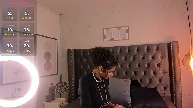 Puffy Hearts online show from October 16, 2025, 4:04 pm