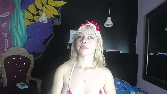 Katty Katt  online show from September 15, 2025, 6:08 pm