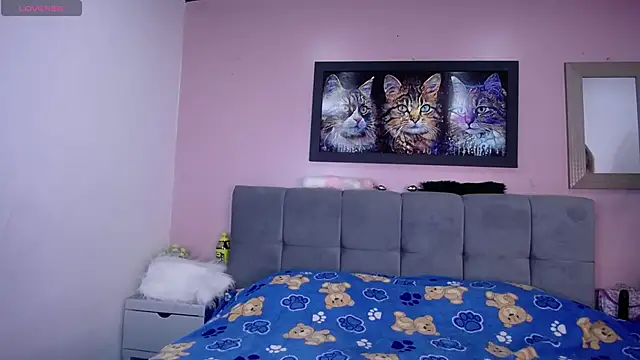Katty Katt  online show from September 12, 2025, 2:44 am