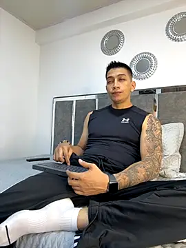 blackbullger  online show from October 28, 2025, 11:31 am