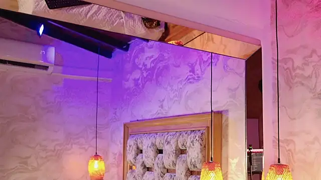 julyana mendez online show from September 29, 2025, 7:19 pm