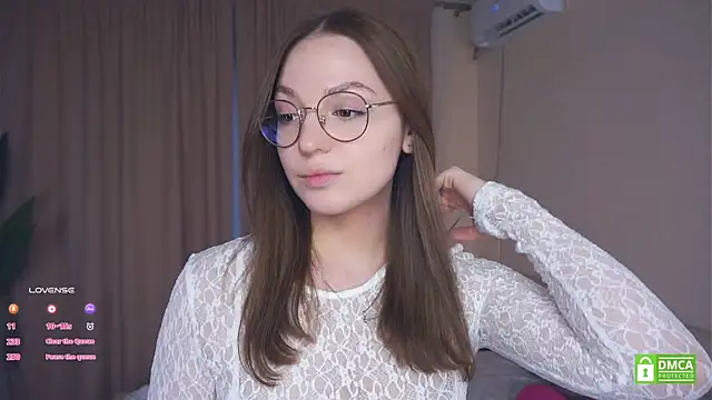 Snapshot of NguyetHankey chatting on September 8, 2025, 3:44 pm NguyetHankey online show from September 8, 2025, 3:44 pm