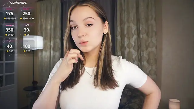 Snapshot of NguyetHankey chatting on October 14, 2025, 3:45 pm NguyetHankey online show from October 14, 2025, 3:45 pm