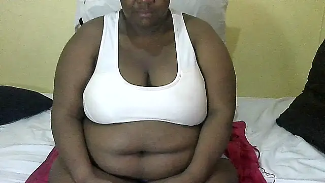 Snapshot of AnnabigpussyXO chatting on October 6, 2025, 2:51 pm AnnabigpussyXO online show from October 6, 2025, 2:51 pm