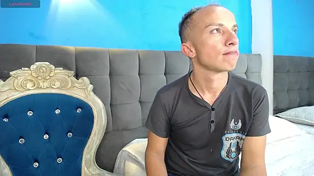 DaddyPoweer online show from October 28, 2025, 7:57 pm