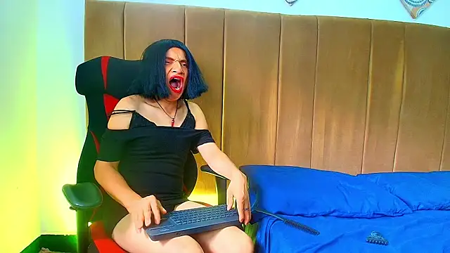 DaddyPoweer online show from September 17, 2025, 8:00 pm