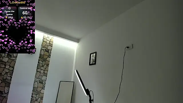 Snapshot of NinaCollinss1 chatting on September 23, 2025, 4:14 pm NinaCollinss1 online show from September 23, 2025, 4:14 pm