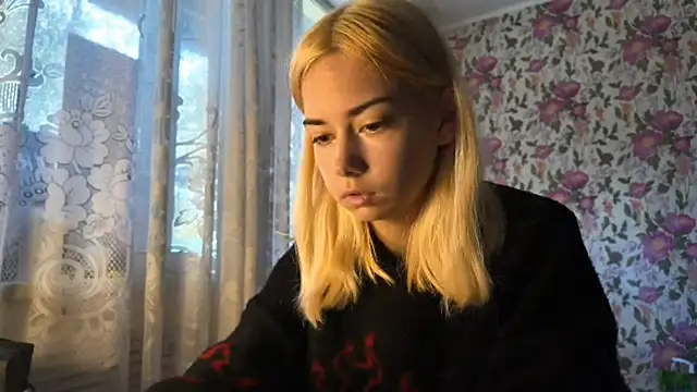 Snapshot of Witching_Moon chatting on September 29, 2025, 6:20 am Witching Moon online show from September 29, 2025, 6:20 am