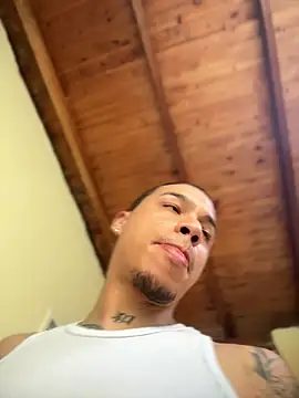 Snapshot of AlphaMasterXxx chatting on October 28, 2025, 8:30 pm AlphaMasterXxx online show from October 28, 2025, 8:30 pm