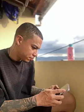 Snapshot of AlphaMasterXxx chatting on October 16, 2025, 9:56 pm AlphaMasterXxx online show from October 16, 2025, 9:56 pm