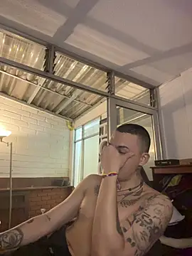 AlphaMasterXxx online show from May 14, 2026, 5:48 am