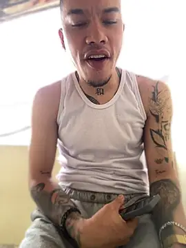 Snapshot of AlphaMasterXxx chatting on October 14, 2025, 1:56 pm AlphaMasterXxx online show from October 14, 2025, 1:56 pm