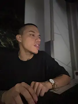 Snapshot of AlphaMasterXxx chatting on October 7, 2025, 12:22 am AlphaMasterXxx online show from October 7, 2025, 12:22 am