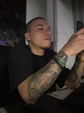 Snapshot of AlphaMasterXxx chatting on September 29, 2025, 8:47 pm AlphaMasterXxx online show from September 29, 2025, 8:47 pm