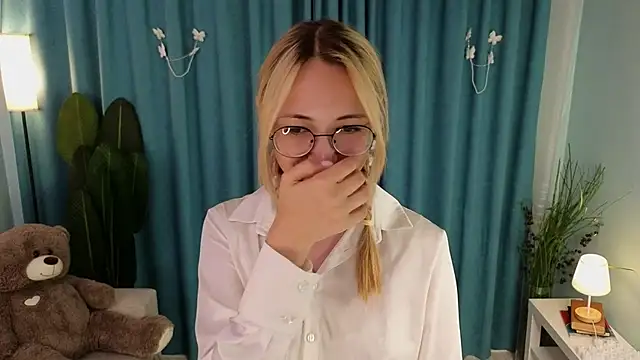 Snapshot of Marry_sharp chatting on September 13, 2025, 9:15 pm Marry sharp online show from September 13, 2025, 9:15 pm